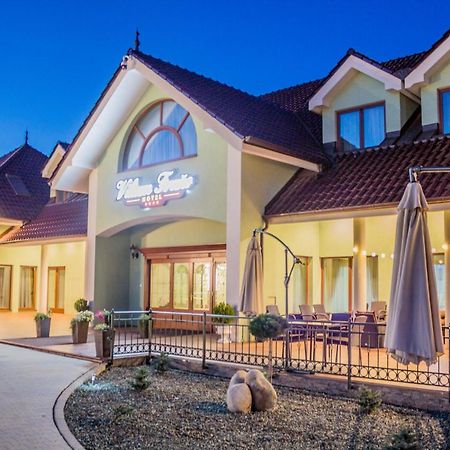 Hotel Viliam Frano Nitra Luaran gambar