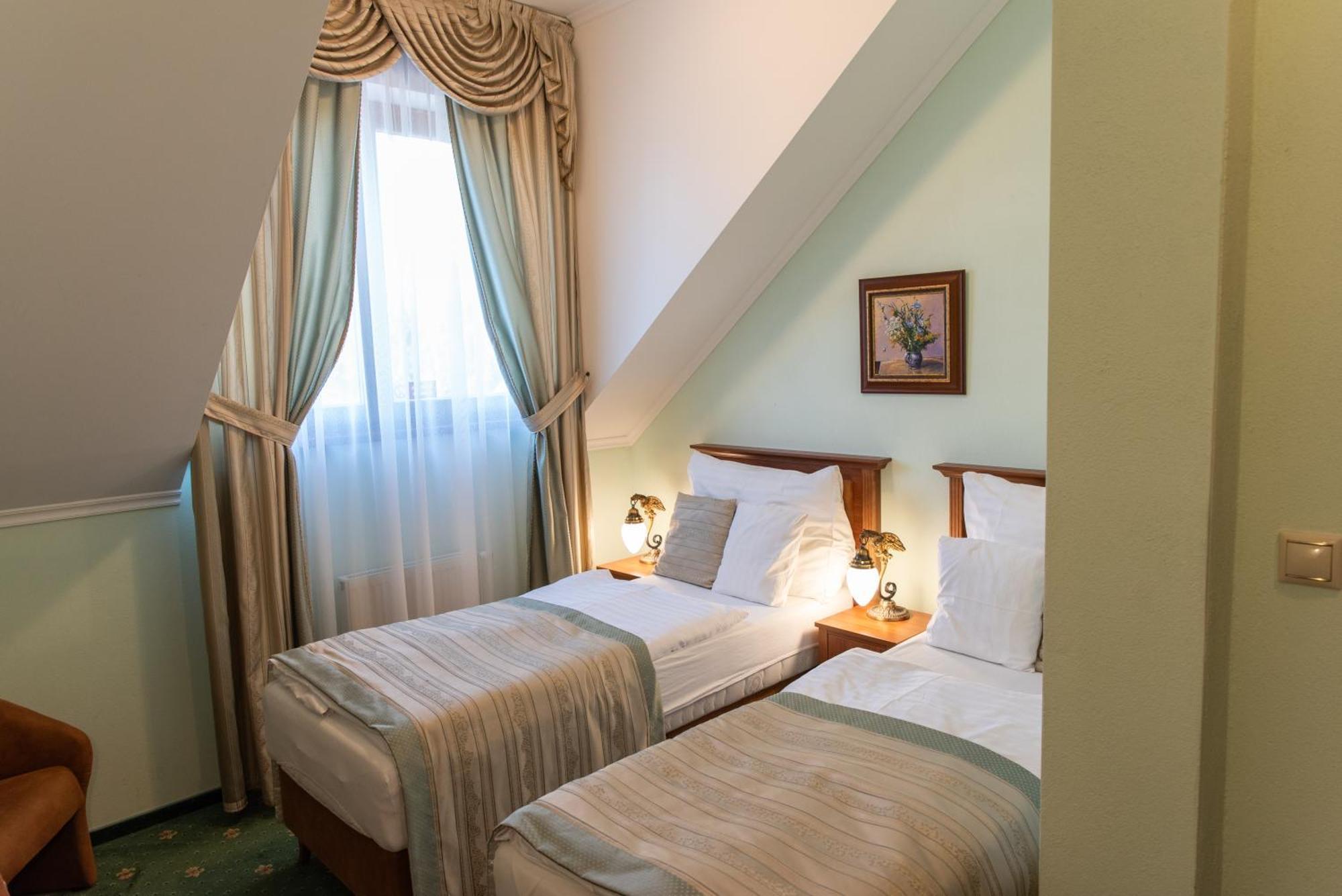 Hotel Viliam Frano Nitra Luaran gambar