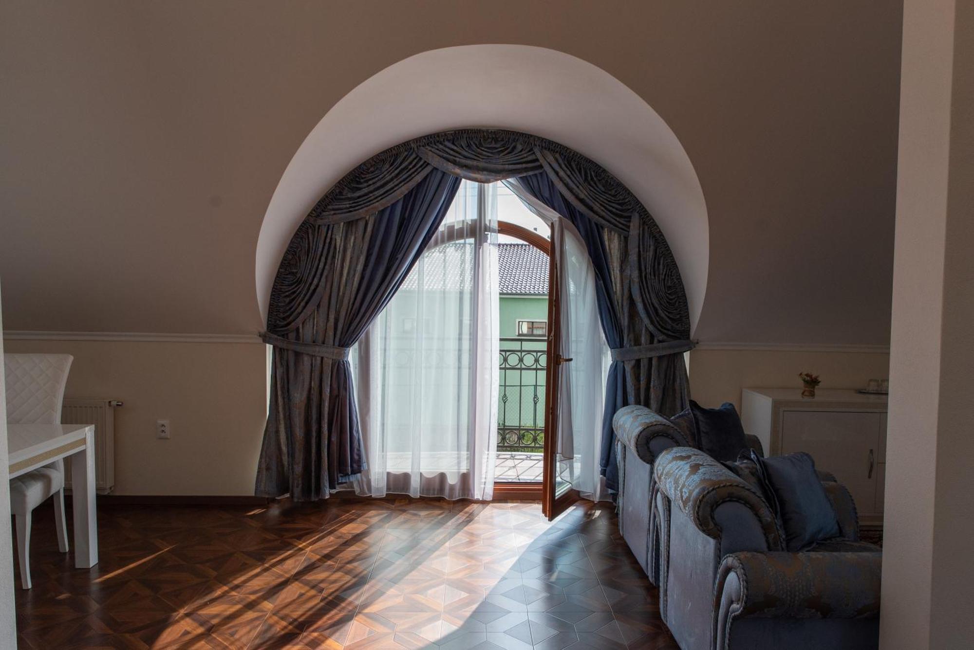 Hotel Viliam Frano Nitra Luaran gambar