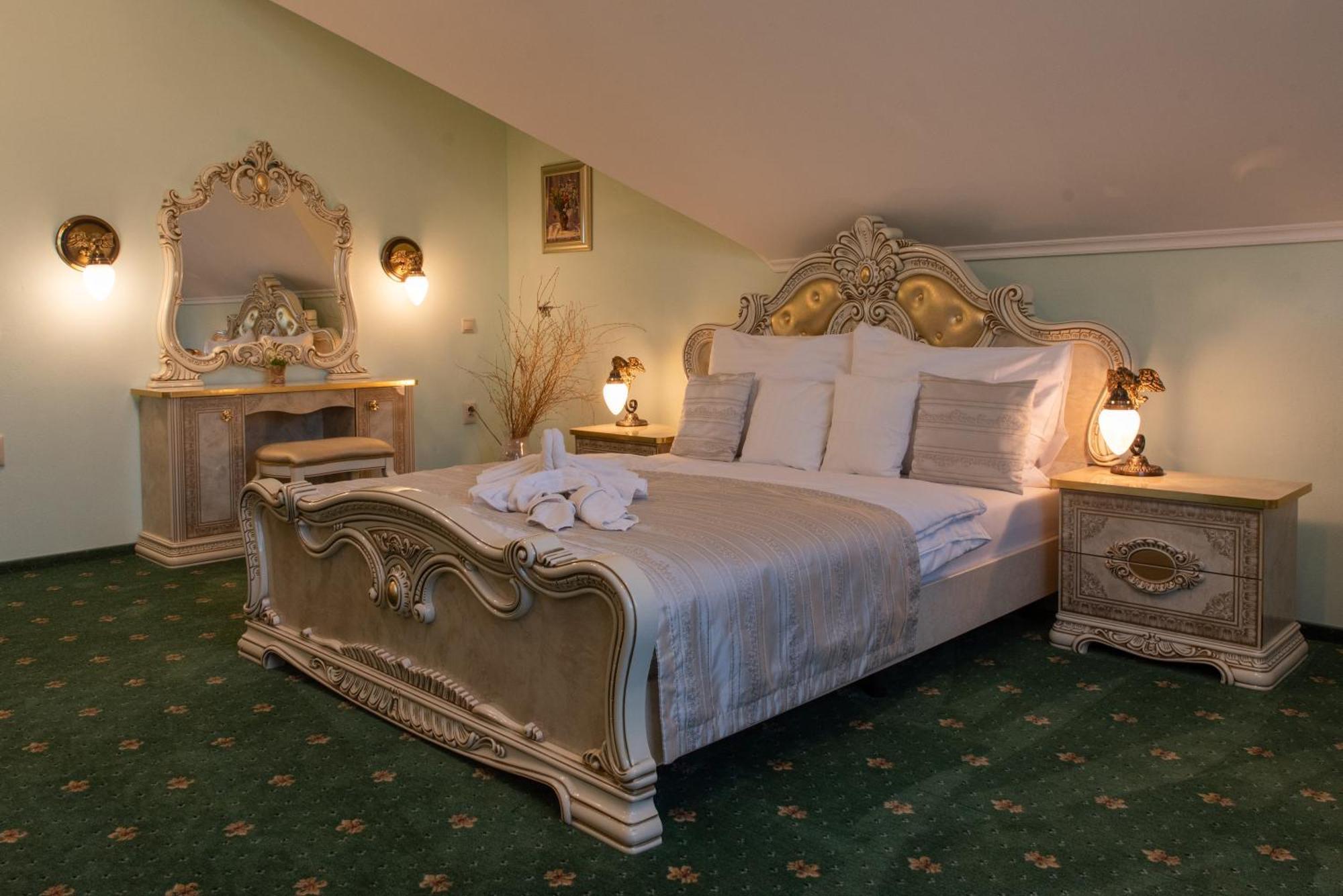 Hotel Viliam Frano Nitra Luaran gambar