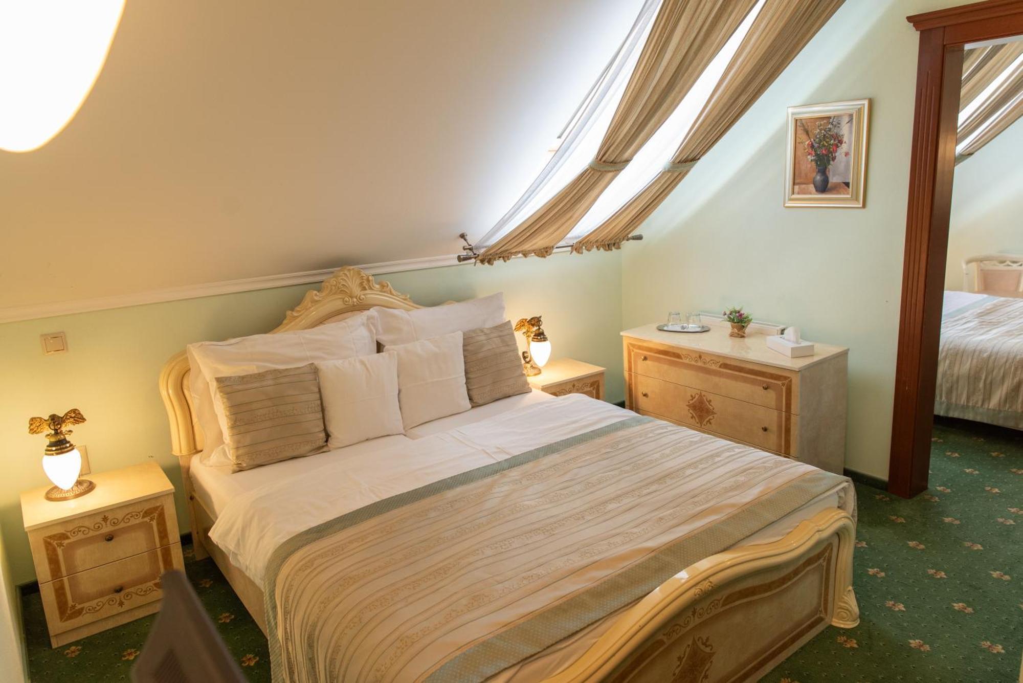 Hotel Viliam Frano Nitra Luaran gambar