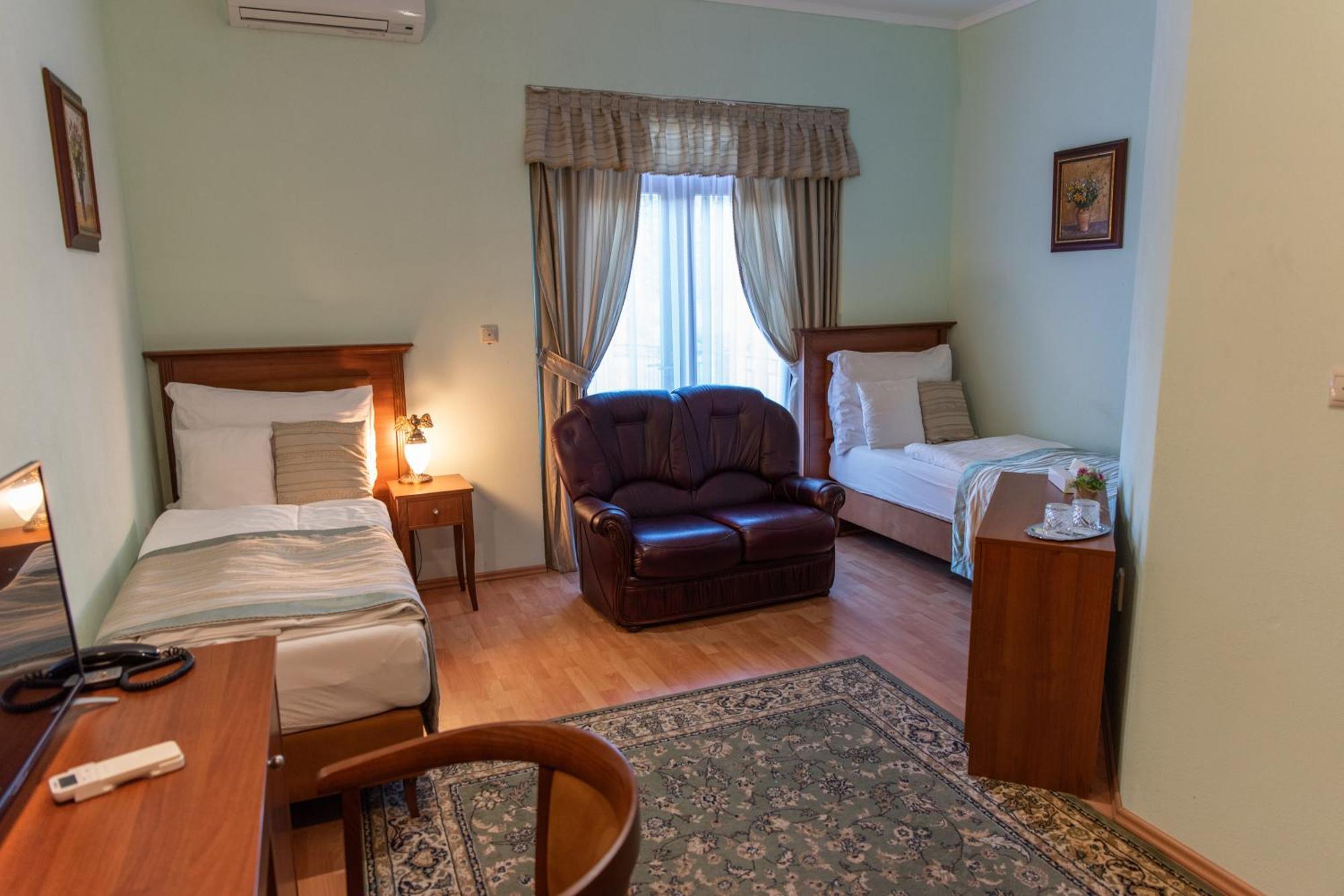 Hotel Viliam Frano Nitra Luaran gambar