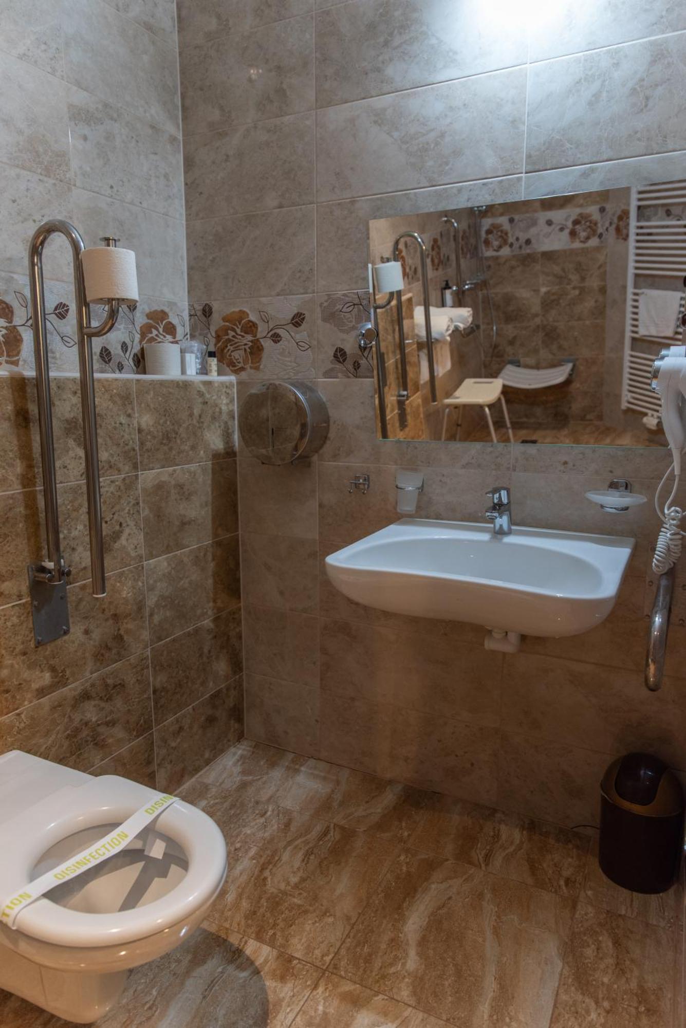 Hotel Viliam Frano Nitra Luaran gambar
