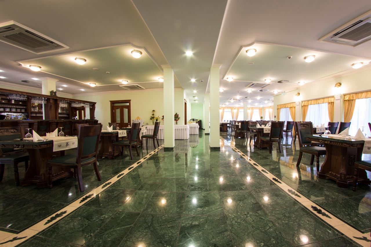 Hotel Viliam Frano Nitra Luaran gambar