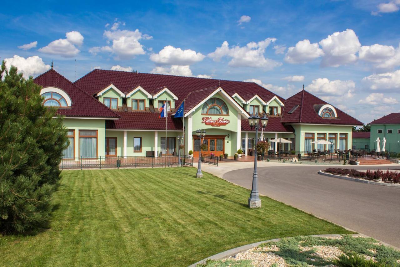 Hotel Viliam Frano Nitra Luaran gambar